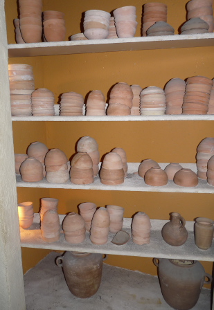 Qumran pottery